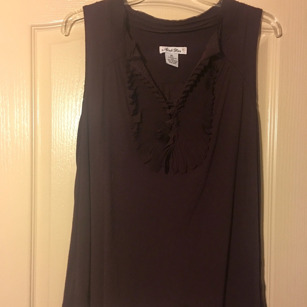 Curvy Cute Embellished Sleeveless Blouse